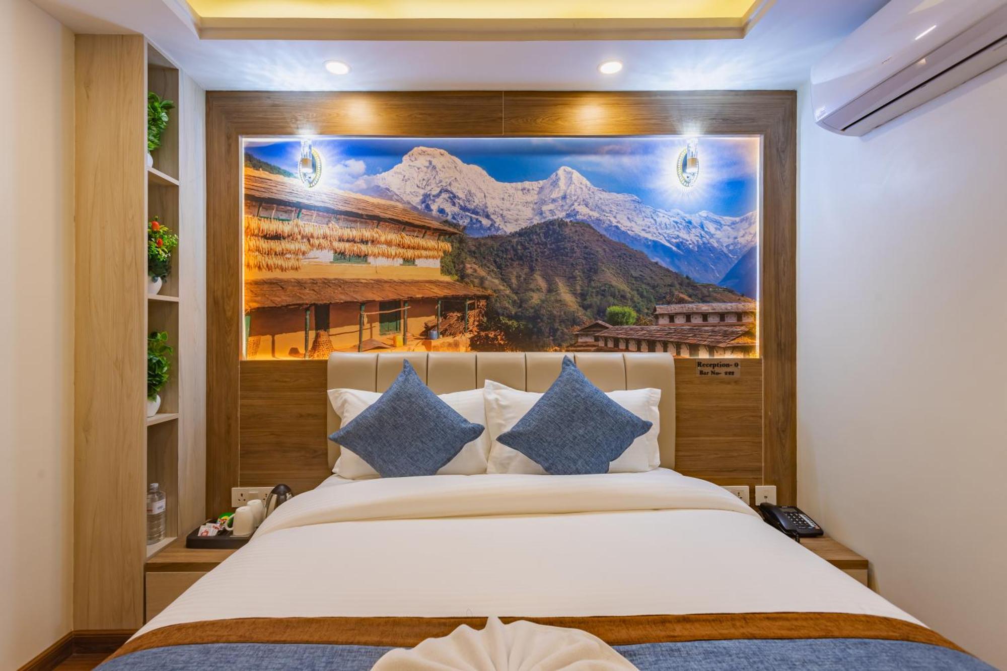Airport Diana Hotel Kathmandu Exterior foto